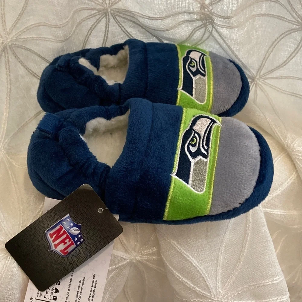 NWT Toddler Seattle Seahawks Slippers